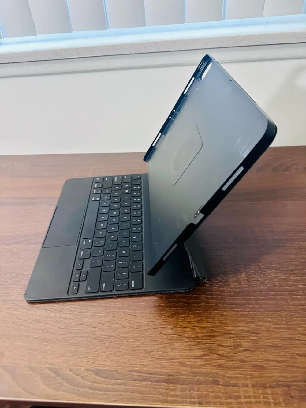 Apple Magic Keyboard Case compatible with Ipad Pro (6th gen)